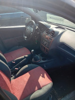 /album/fotogalerie-vozidla-a-dily-k-prodeji/ford-fiesta-1-4-benzin-2005-facelift-2-jpg1/